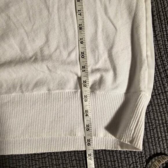 H Halston White Long Sleeve Sweater - Size Extra Large - Picture 7 of 8